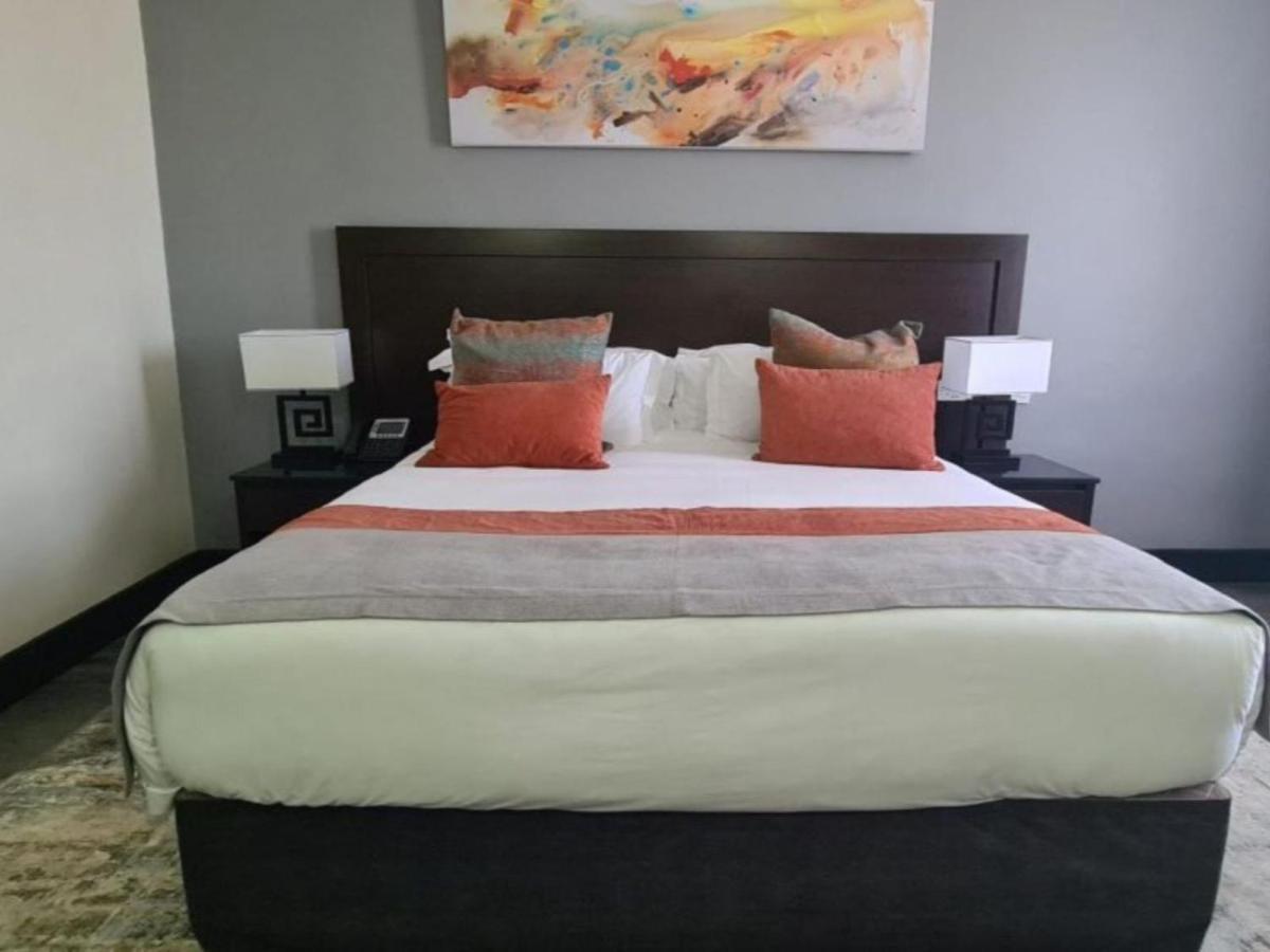 The Grand Aria Hotel And Conference Centre Gaborone Quarto foto